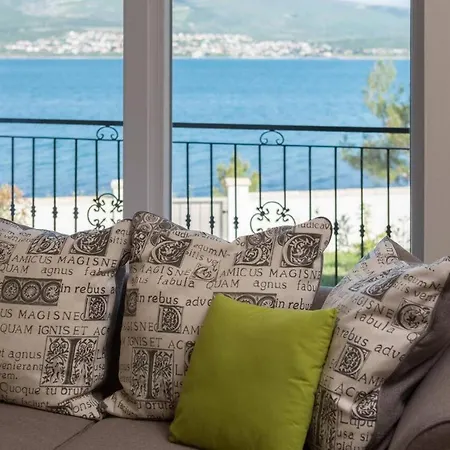 Willa Beachfront Noa With Heated Pool Pridraga