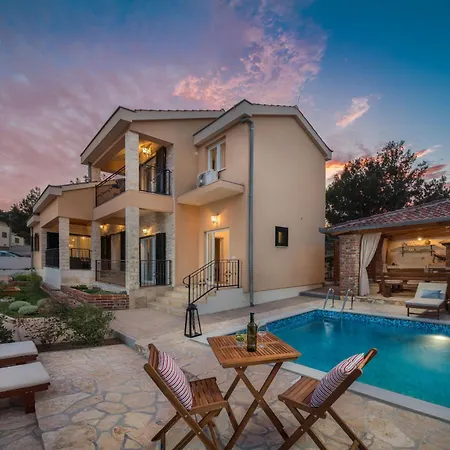 Beachfront Noa With Heated Pool Villa