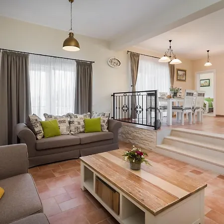 Beachfront Noa With Heated Pool Villa Pridraga