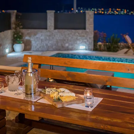 Beachfront Noa With Heated Pool * Pridraga