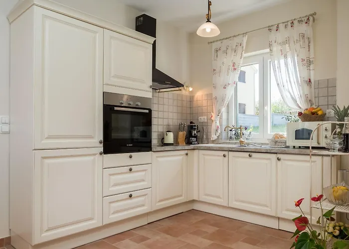 Beachfront Noa With Heated Pool Вилла *