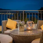 Beachfront Noa With Heated Pool Pridraga