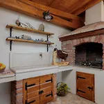 Beachfront Noa With Heated Pool Pridraga