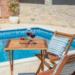 ヴィラ Beachfront Noa With Heated Pool *