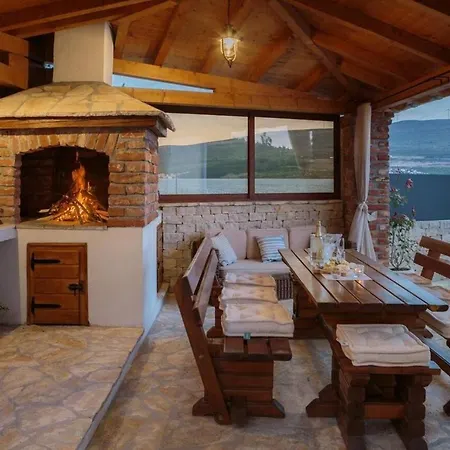 Beachfront Noa With Heated Pool