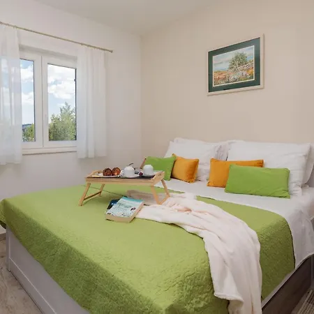 Beachfront Noa With Heated Pool Villa Pridraga