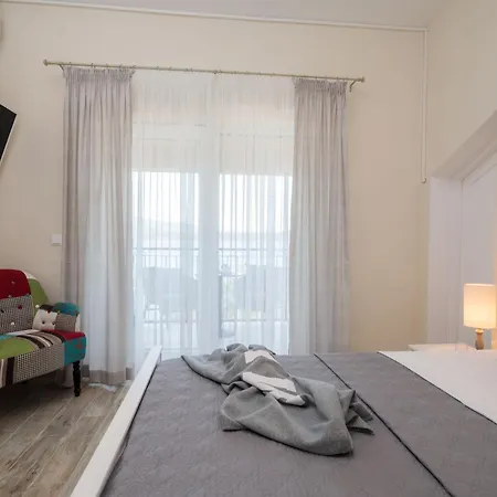 Beachfront Noa With Heated Pool Villa