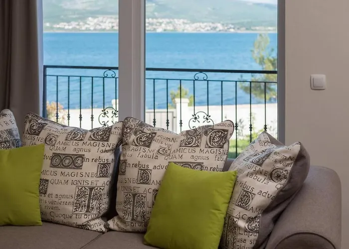 Willa Beachfront Noa With Heated Pool Pridraga