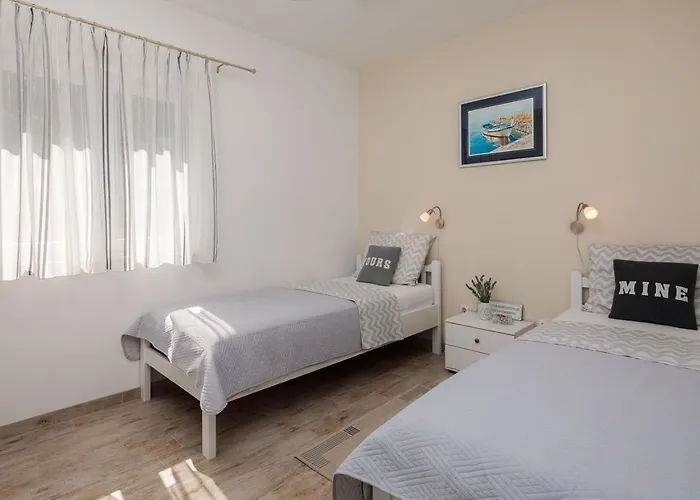 Beachfront Noa With Heated Pool