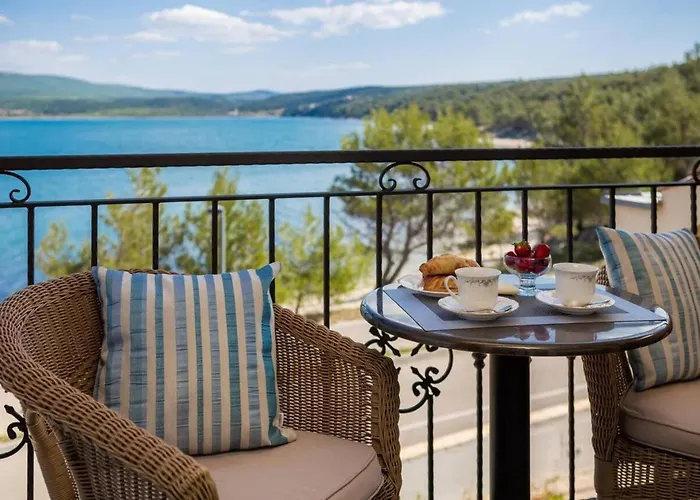 Beachfront Noa With Heated Pool * Pridraga