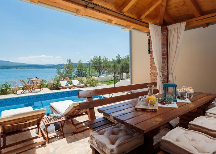Beachfront Noa With Heated Pool * Pridraga
