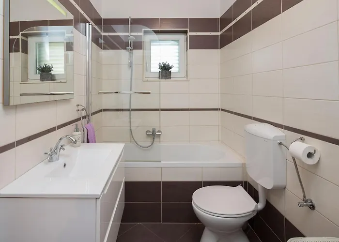 Beachfront Noa With Heated Pool Vila *